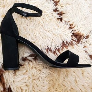 Black ankle strap sandals with heel